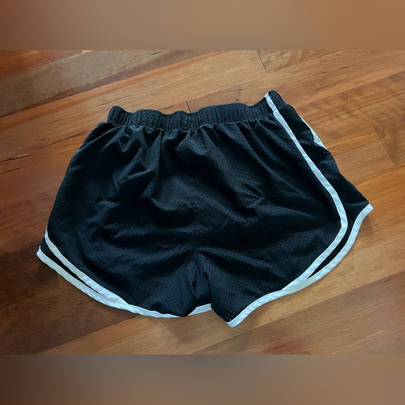 Calvin Klein shorts - Picture 5 of 5